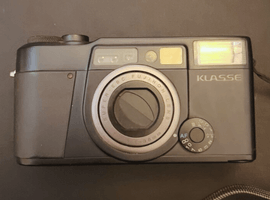 FUJIFILM：KLASSE ブラック／PENTAX：交換レンズ付きボディなど3点