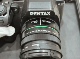 PENTAX：交換レンズ付きボディ／PENTAX：レンズなど3点