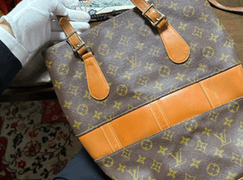 LOUIS VUITTON / モノグラム / バケット GM USA / T42238 / 状態ランク：Bなど2点