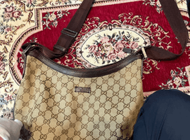 GUCCI / GGキャンバス / ショルダーバッグ / 181092 / 状態ランク：Aなど2点