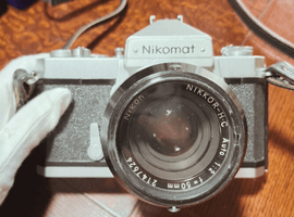 Nikon：交換レンズ付きボディ／Nikon：交換レンズ付きボディなど4点