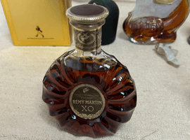 ブランデー：REMY MARTIN（XO 旧 クリアボトル）／ブランデー：JANNEAU（XO リモージュ イーグル 青）など9点
