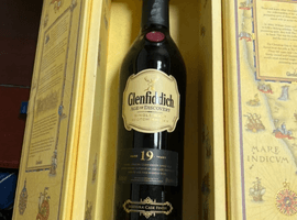 ウイスキー：Glenfiddich（19年 エイジ オブ ディスカバリー）／ウイスキー：Johnnie Walker（プレミア タイパン）など5点
