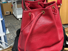 LOUIS VUITTON / エピ / プチノエ / M44107 / 状態ランク：Cなど4点（沖縄県豊見城市・出張買取）｜ブランド品の高価買取なら【バイセル】