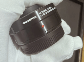 OLYMPUS：その他／Canon：交換レンズ付きボディなど4点