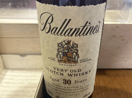ウイスキー：Ballantines（ベリーオールド 30年 青旗）／ウイスキー：NIKKA（竹鶴 17年 ピュアモルト かに道楽ボトル）など3点