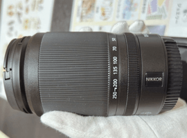 Nikon：レンズ／Nikon：交換レンズ付きボディなど2点