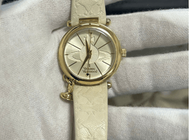 Vivienne Westwood / ラウンド / VV006WHWH / 状態ランク:ABなど2点