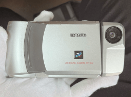 CASIO：ボディ／PENTAX：交換レンズ付きボディなど8点
