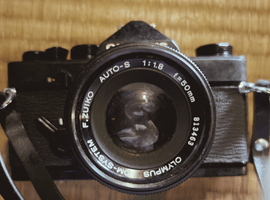 OLYMPUS：交換レンズ付きボディ／KONICA：ボディなど6点