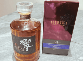 ウイスキー：Suntory（響 21年）／ブランデー：Hennessy（パラディ 旧グリーンボトル）など3点