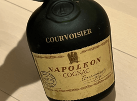 ブランデー：COURVOISIER（ナポレオン 旧ボトル）／ブランデー：Hennessy（VSOP スリムボトル グリーンボトル）など2点
