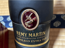 ブランデー：REMY MARTIN（ナポレオン エクストラ オールド）／ブランデー：MARTELL（VSOP フラスク型）など4点
