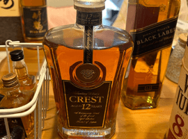 ウイスキー：Suntory（クレスト 12年）／ウイスキー：Suntory（ローヤル 12年 黒ラベル）など4点