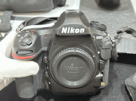 Nikon：D850 ボディ／Nikon：AF-S NIKKOR 24-70mm F2.8G EDなど2点