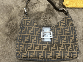 FENDI / ショルダーバッグ / 26569 / 状態ランク：Aなど3点