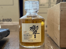 ウイスキー：Suntory（響 17年）／ウイスキー：Suntory（響 12年 ミニボトル）など6点