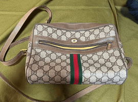 GUCCI / GGスプリーム / 56 02 / 状態ランク：Cなど2点(福岡県北九州市八幡西区・出張買取）｜ブランド品の高価買取なら【バイセル】