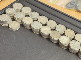 小型50銭銀貨など古銭類
