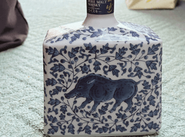 Suntory：山崎 12年 染付牡丹唐草亥絵 陶器など4点（秋田県秋田市