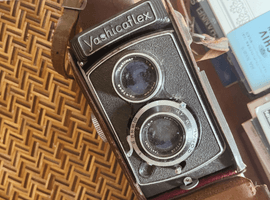 YASHICA：ボディ／PENTAX：交換レンズ付きボディなど4点