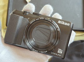 Nikon：COOLPIX A900 ブラック／SONY：HDR-AS200V WCなど3点