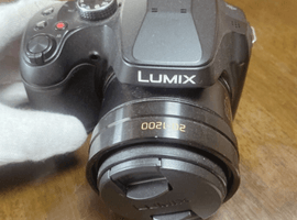 Panasonic：LUMIX DC-FZ85／Canon：ボディなど2点