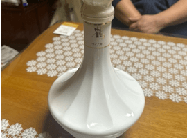 ウイスキー：NIKKA（鶴 白陶器）／ブランデー：REMY MARTIN（XOスペシャル 旧クリアボトル）など3点