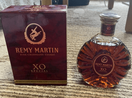 ブランデー：REMY MARTIN（XO スペシャル クリアボトル）／ブランデー：CAMUS（XO ロングネック）など3点