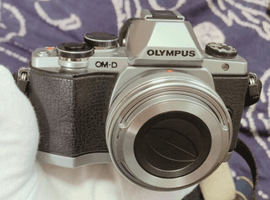OLYMPUS：交換レンズ付きボディ／OLYMPUS：レンズなど4点