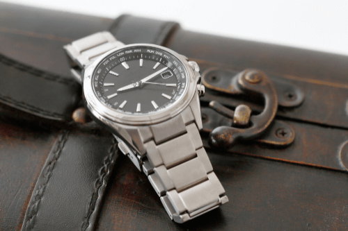 チタン製腕時計のメリット・デメリットとは？おすすめの時計ブランド5選も紹介！