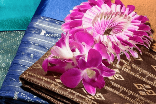 自然の恵みから生まれた南風原花織の織り方